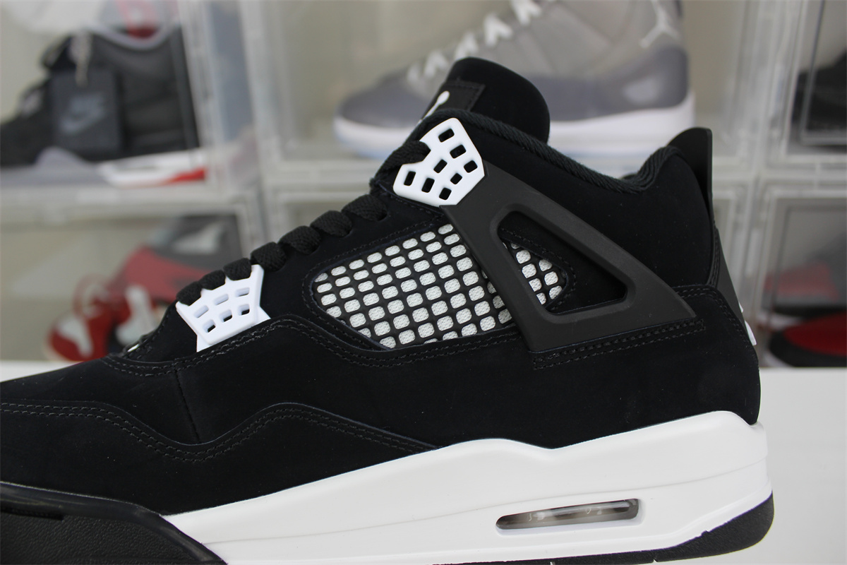 GOAT AIR JORDAN 4 RETRO 