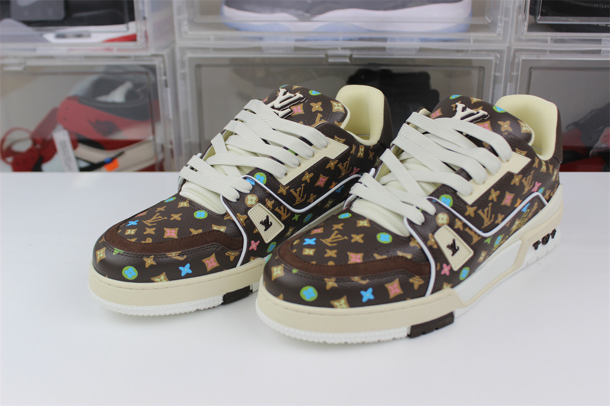 l**is V*t*n lv trainer black chocolate ms0224