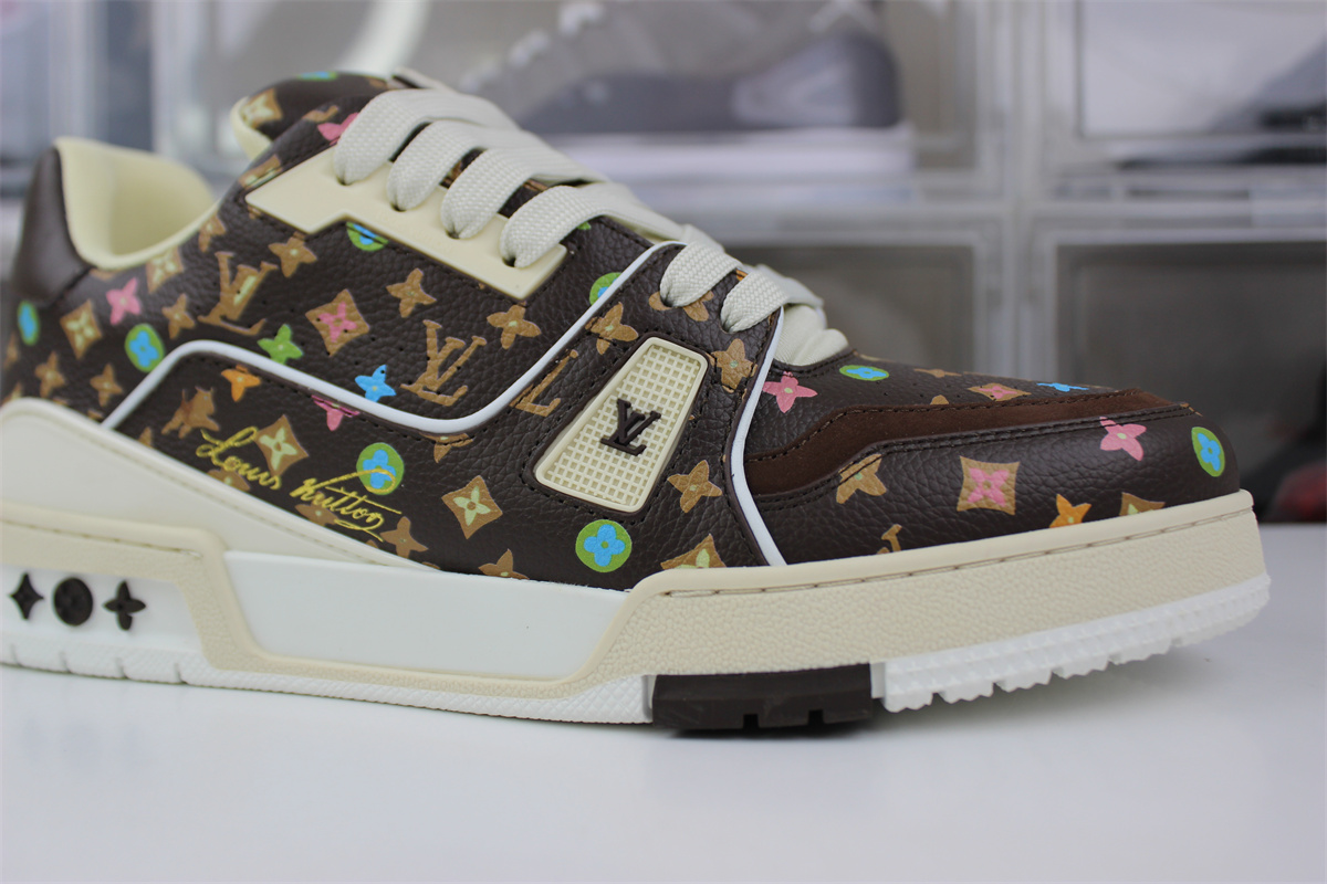 l**is V*t*n lv trainer black chocolate ms0224