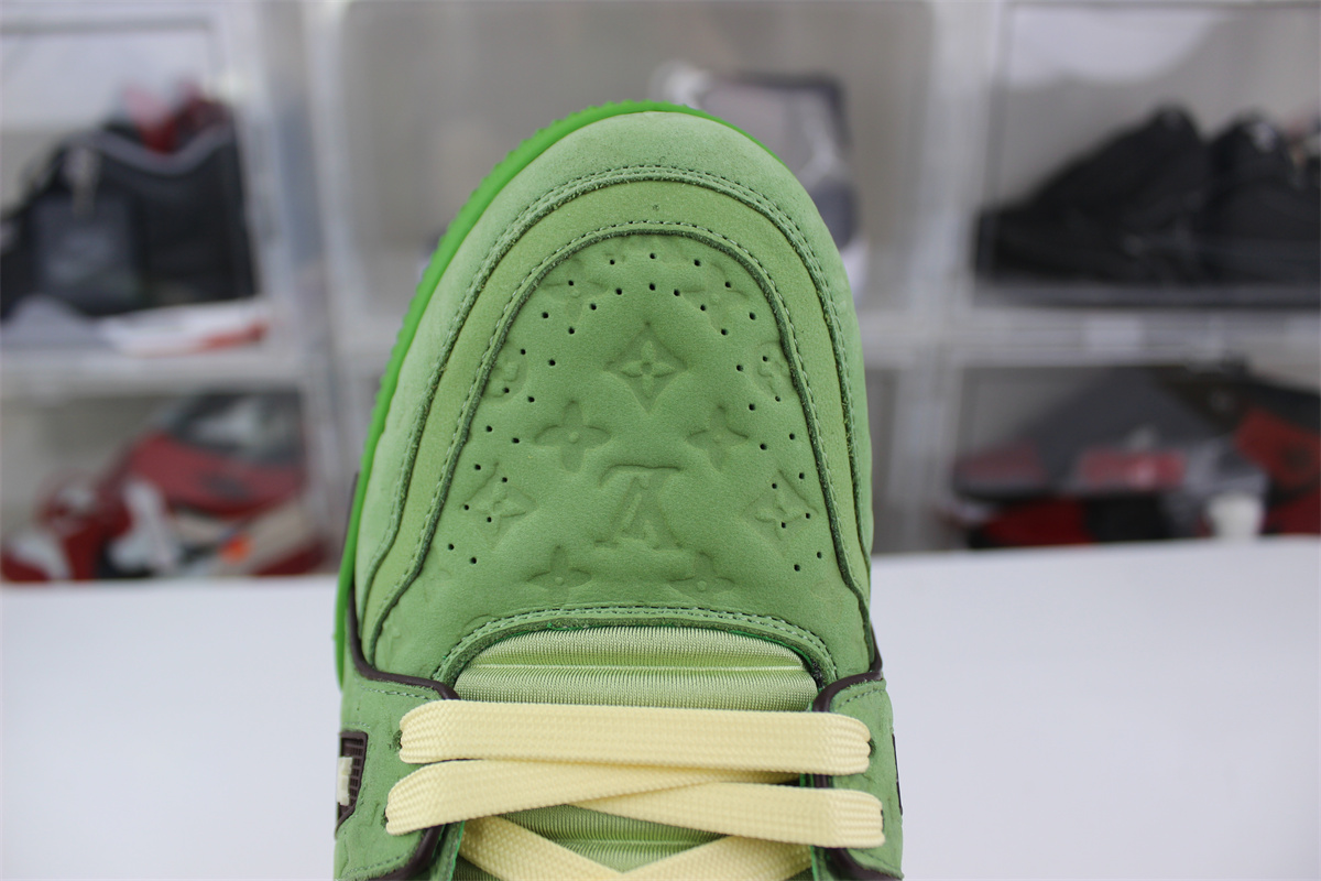 l**is V*t*n lv trainer black chocolate ms0224 green