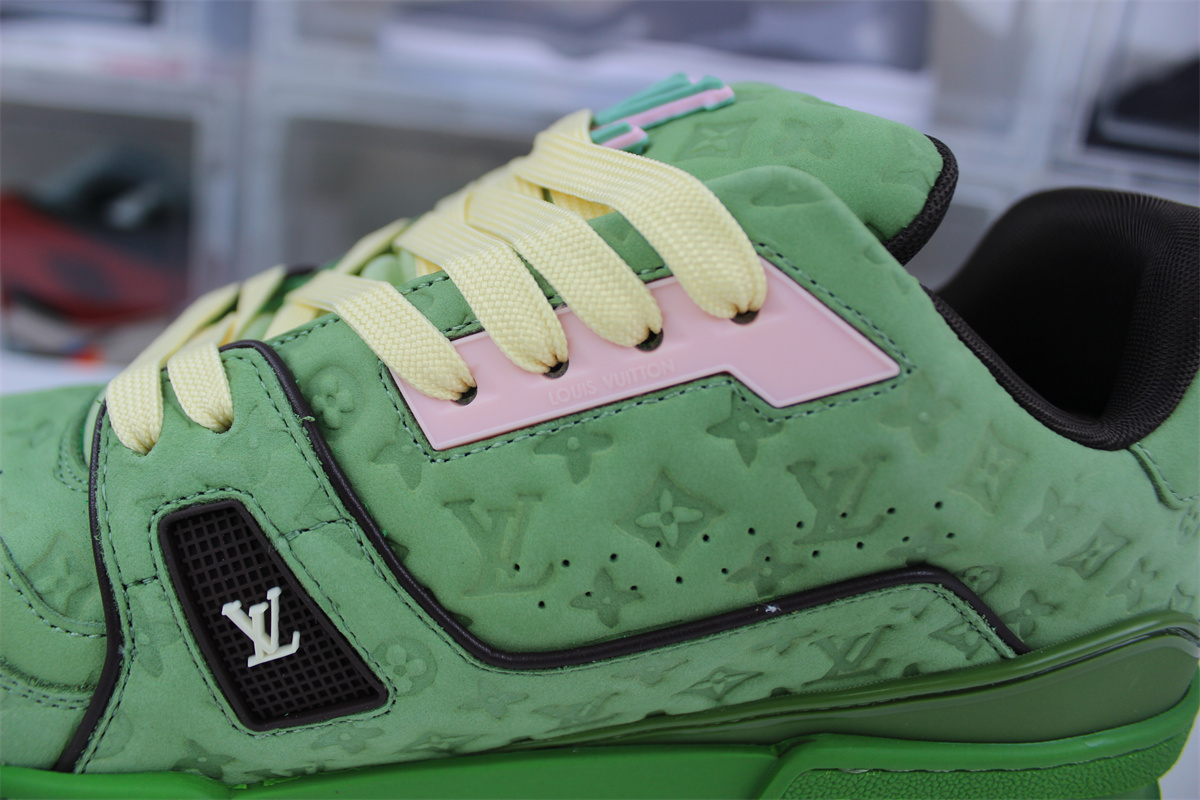 l**is V*t*n lv trainer black chocolate ms0224 green