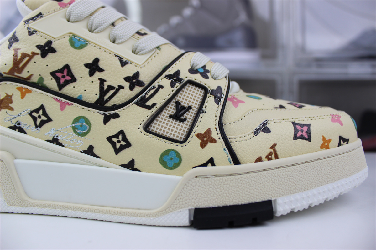 l**is V*t*n lv trainer gray chocolate ms0224
