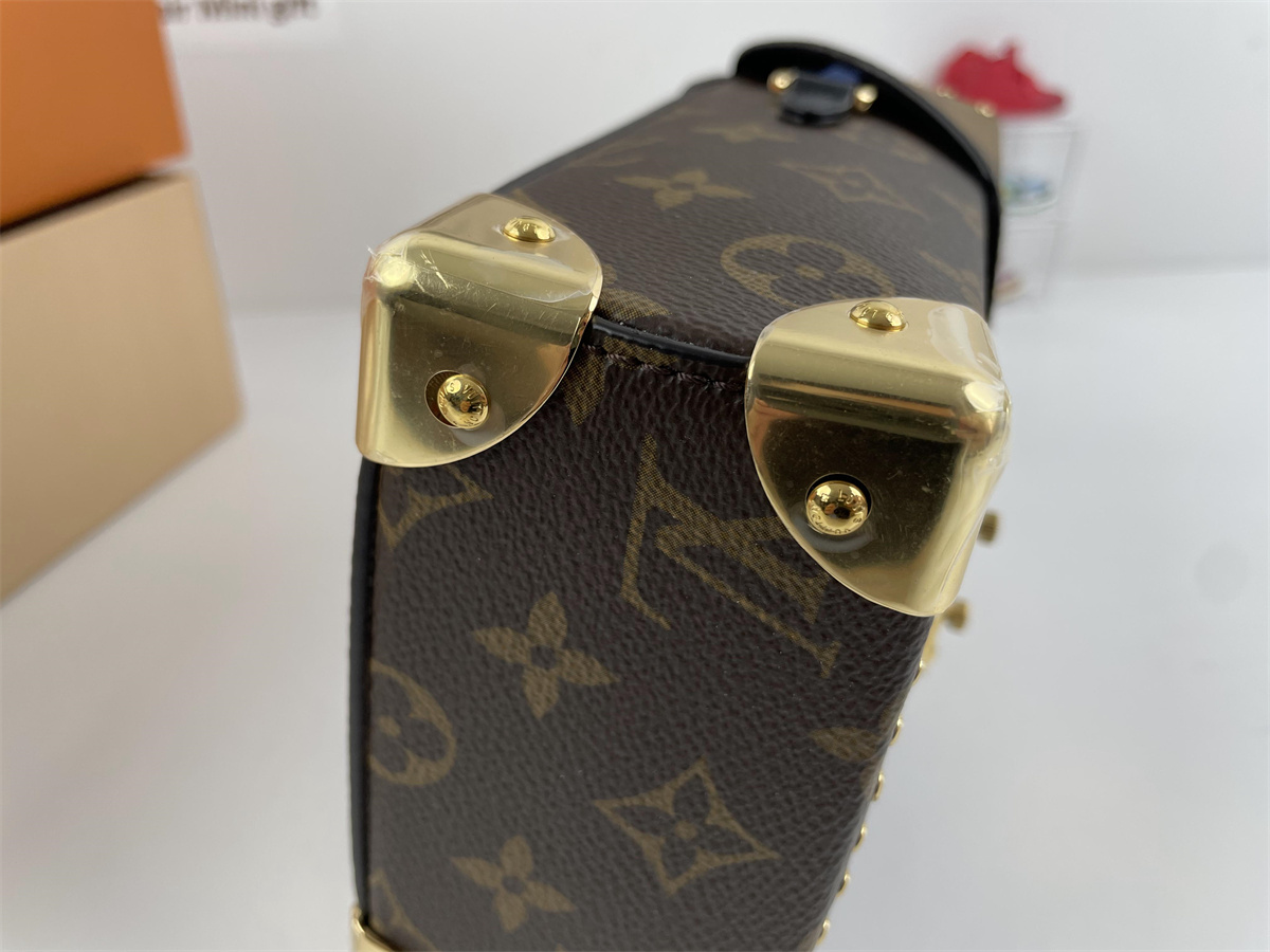 LV Camera Box (17.6x12.5x6cm)