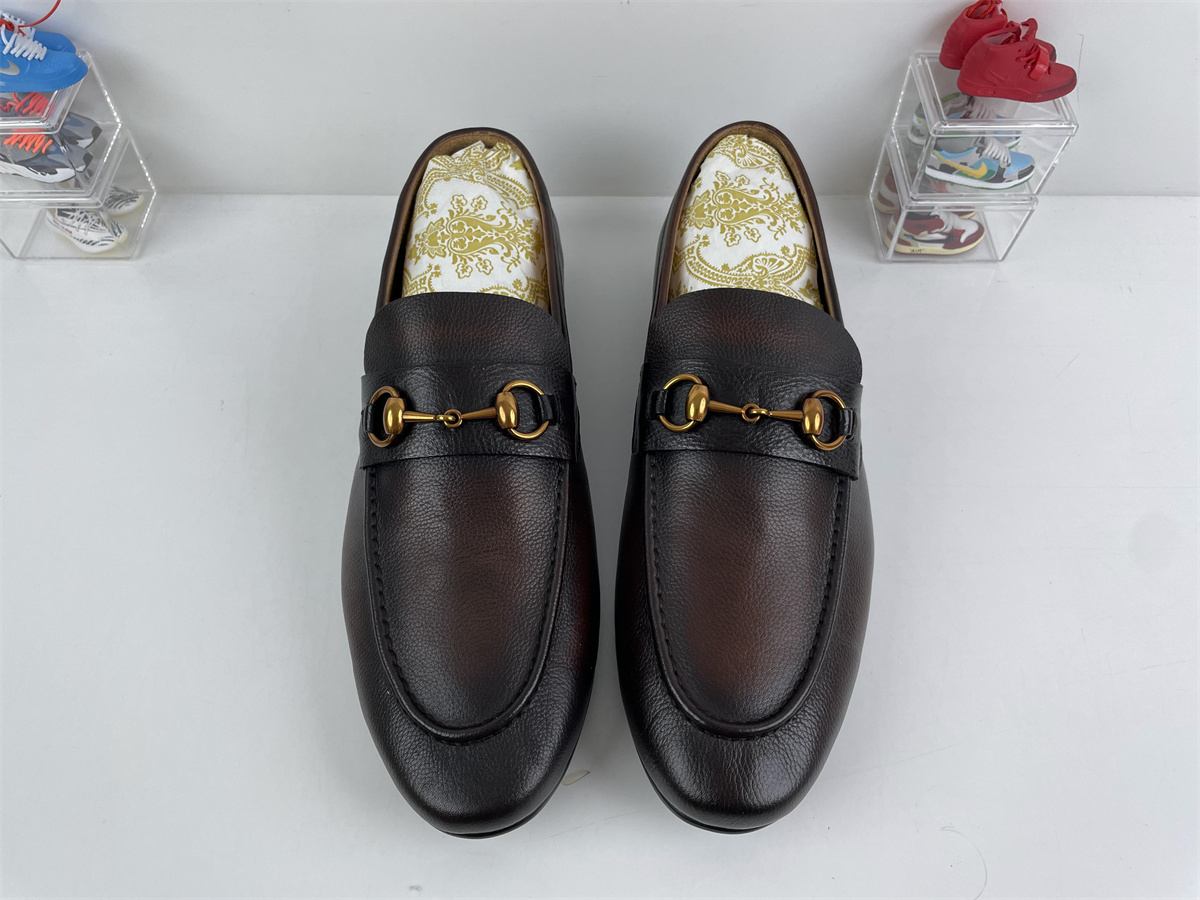 G*u*i shoes brown