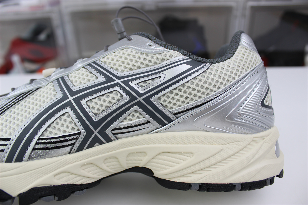 As*ic*s gel-kahana tr v4
