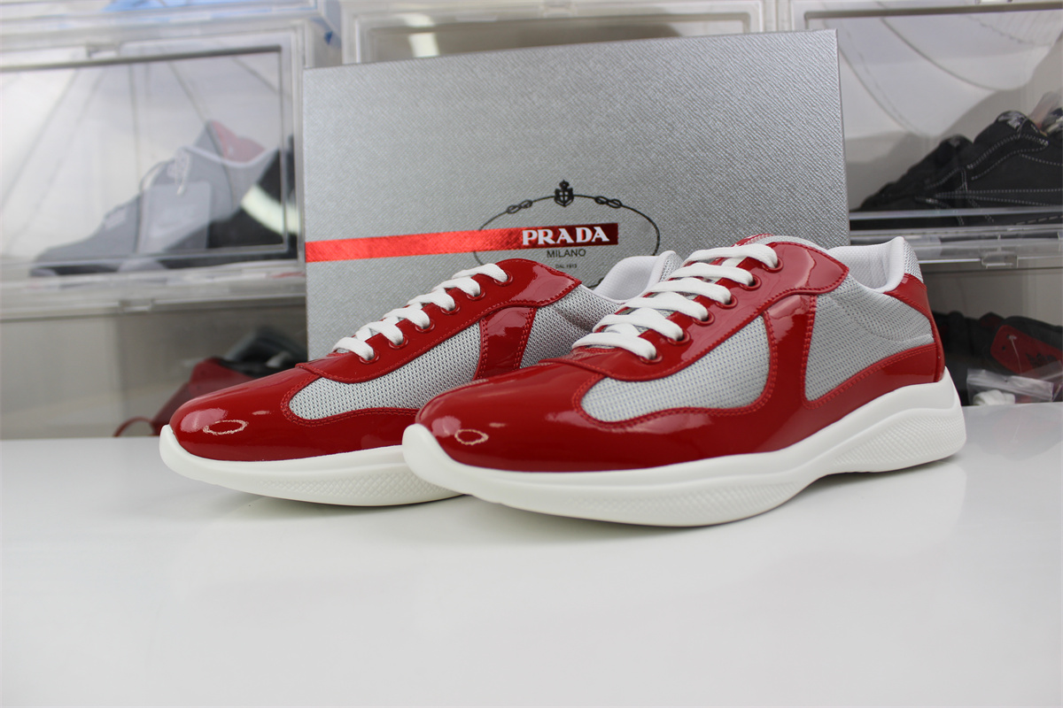 Pra*a america’s cup red grey