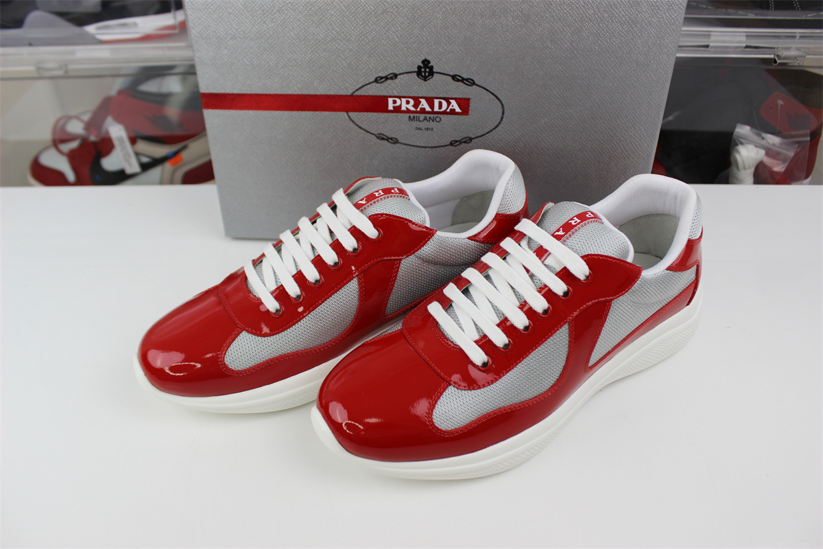 Pra*a america’s cup red grey