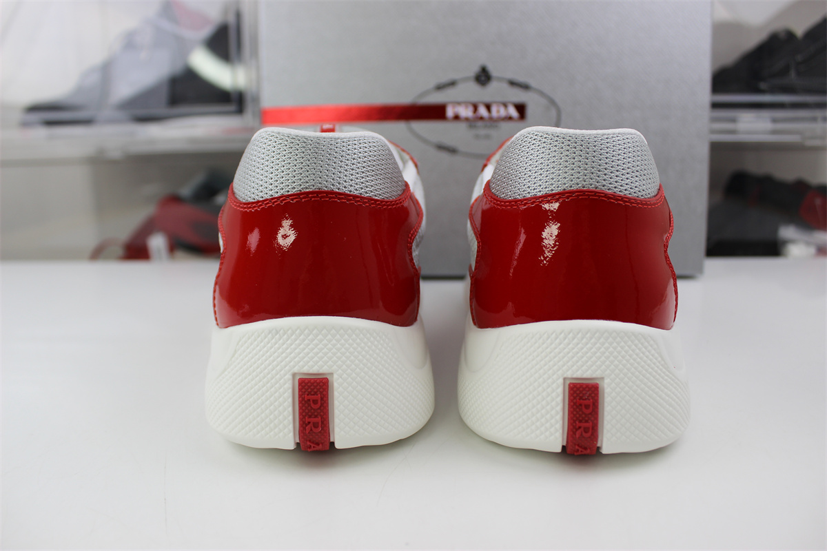 Pra*a america’s cup red grey