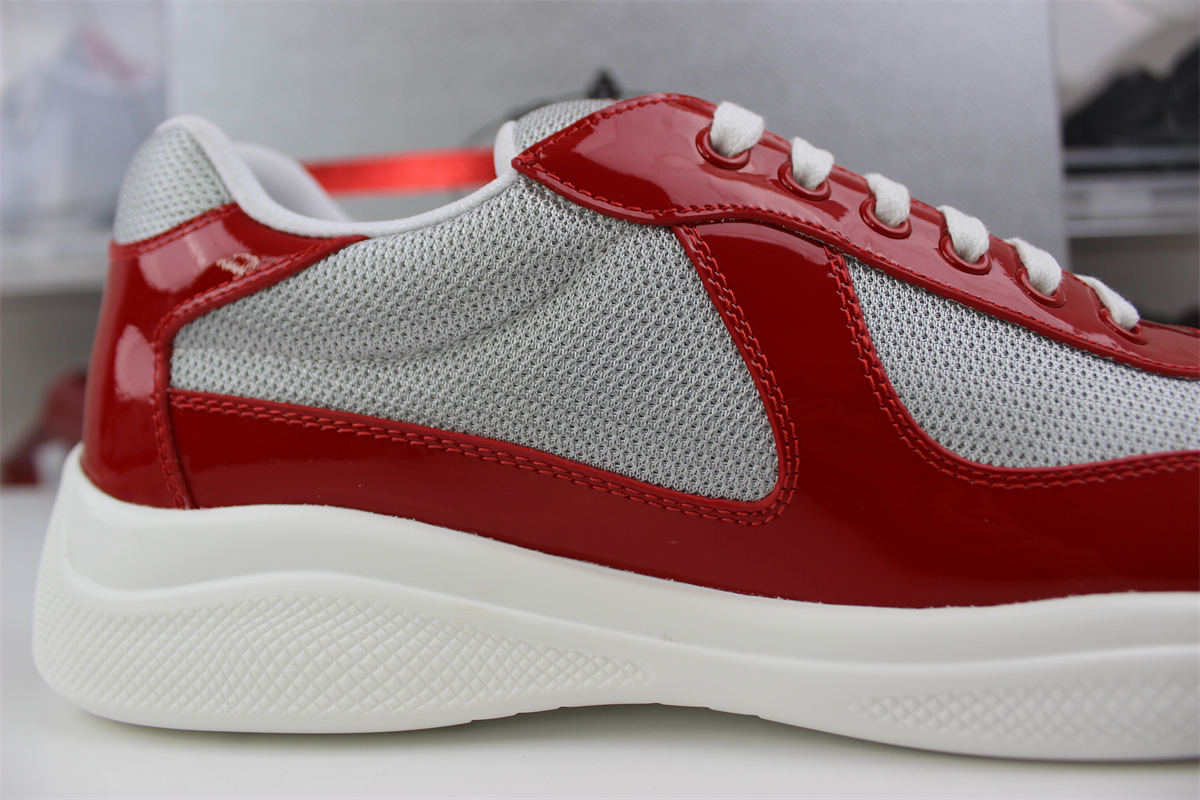 Pra*a america’s cup red grey