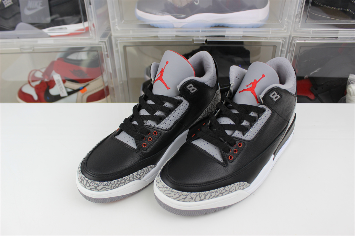 Air Jordan 3 OG “Black Cement”（2024）