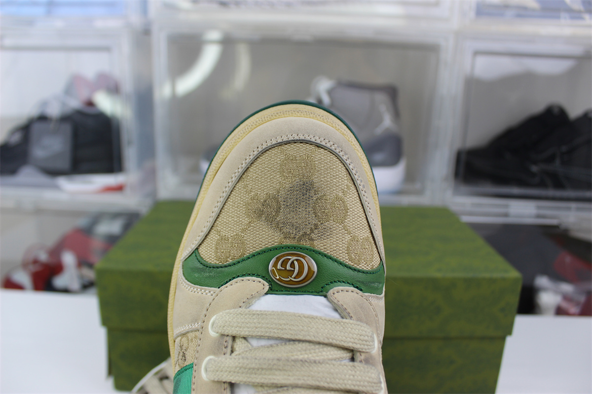 G*u*i dirty style 570443