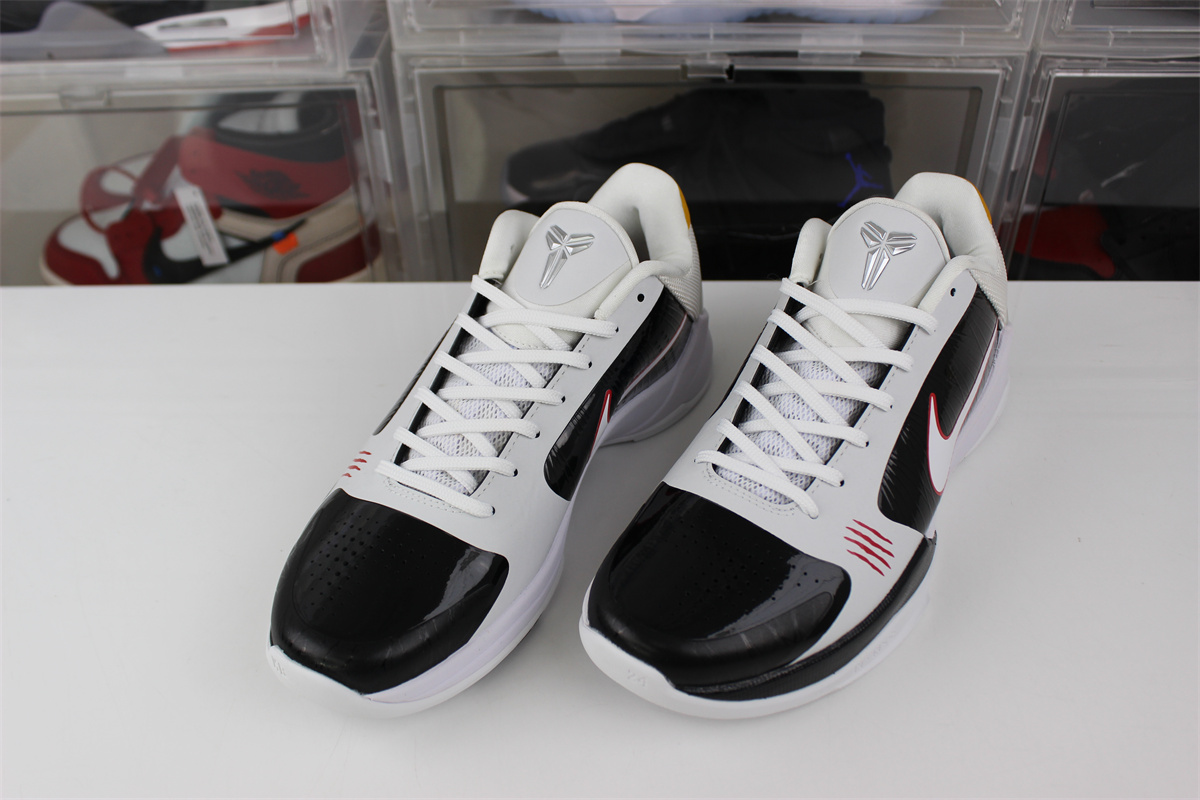Nike Kobe 5 Proto “Bruce Lee Alt”