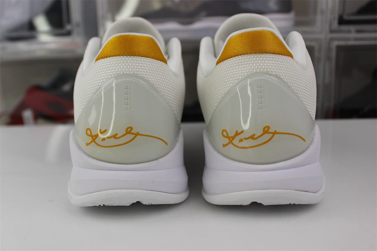 Nike Kobe 5 Proto “Bruce Lee Alt”