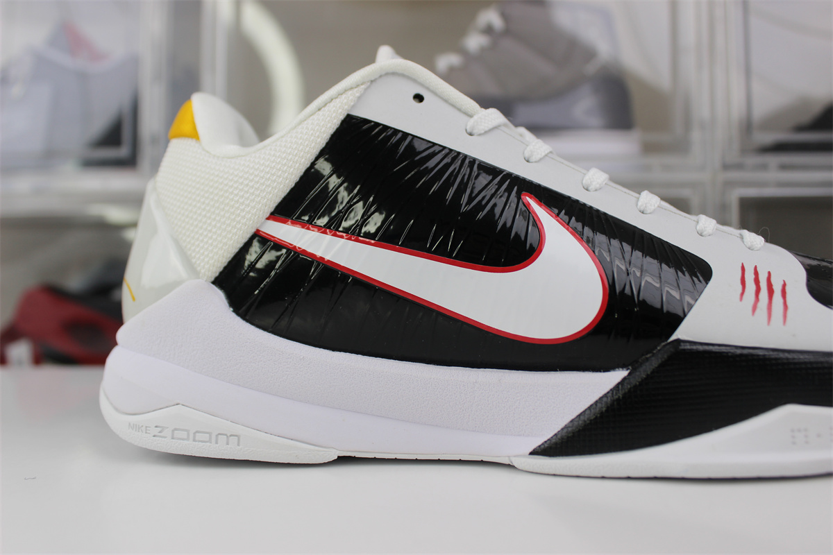 Nike Kobe 5 Proto “Bruce Lee Alt”