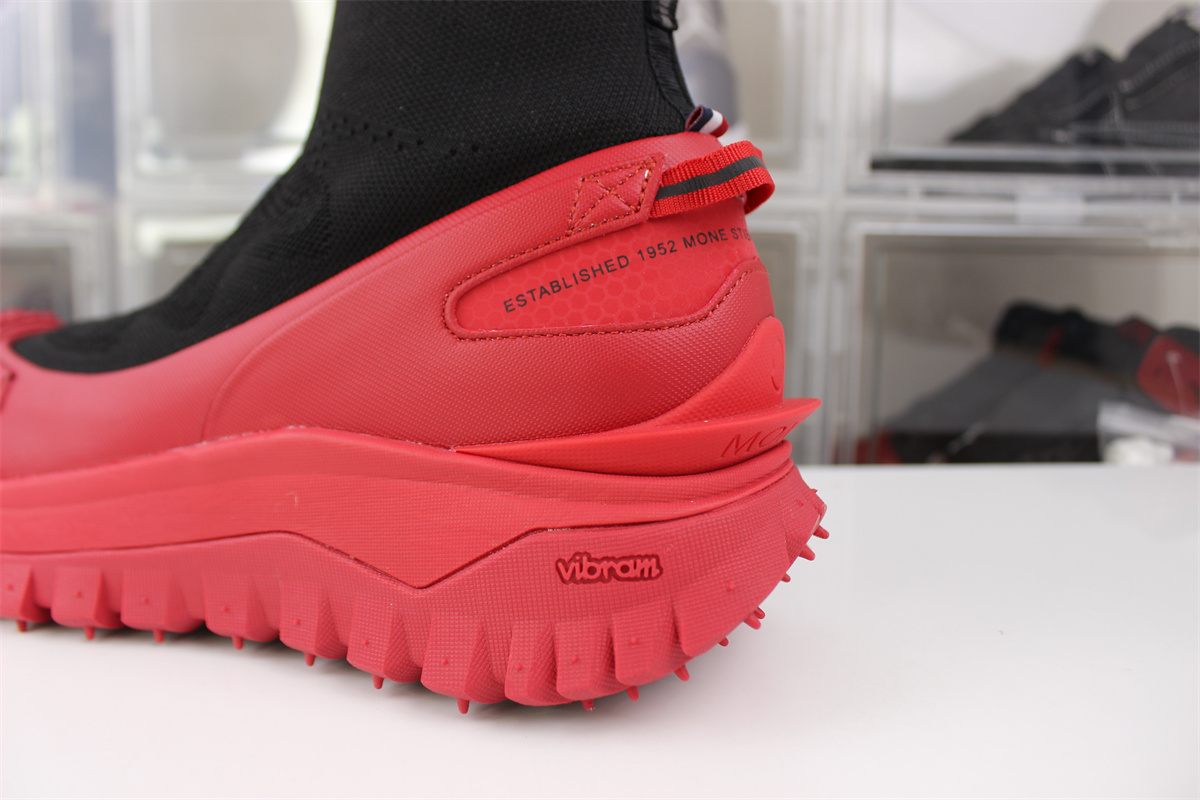 Moncler Trailgrip Black Red (EURO36-46)