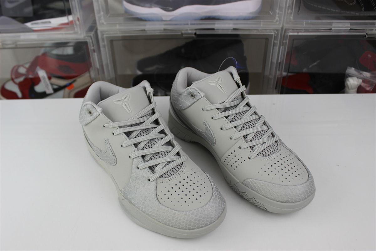 Nike Kobe 4 Protro “White Mamba”