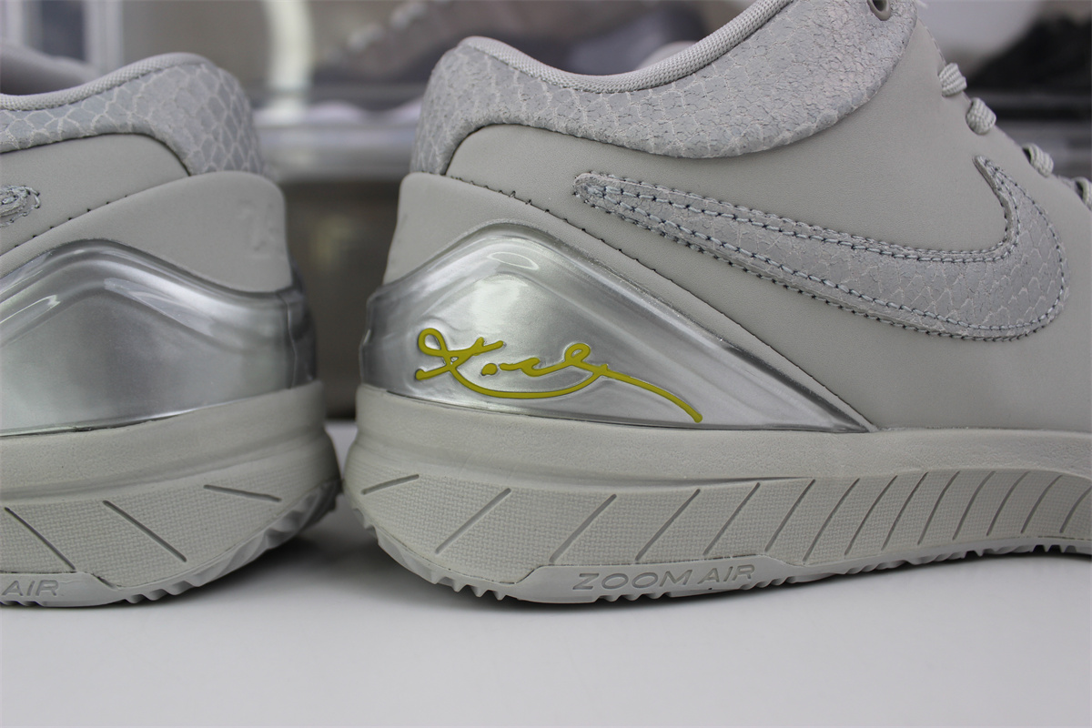 Nike Kobe 4 Protro “White Mamba”