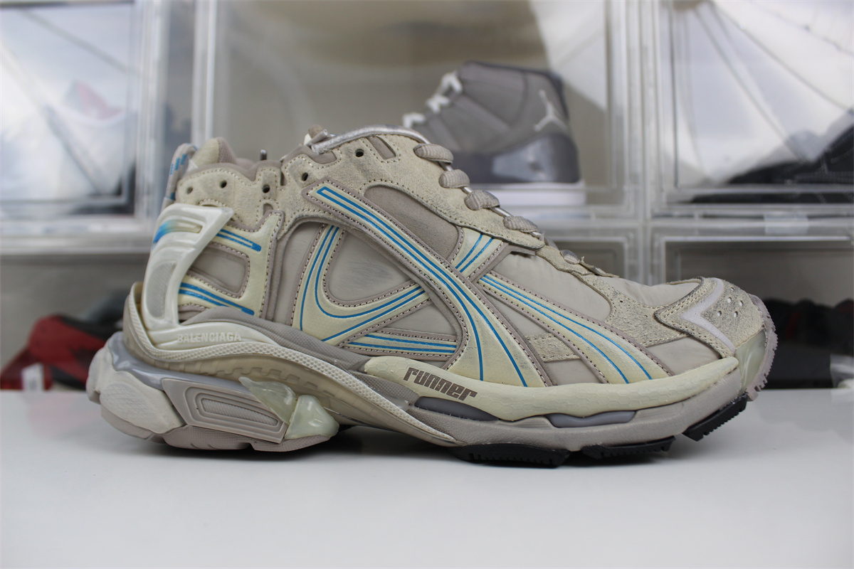 Ba*len*cia*ga nylon taupe mix blue