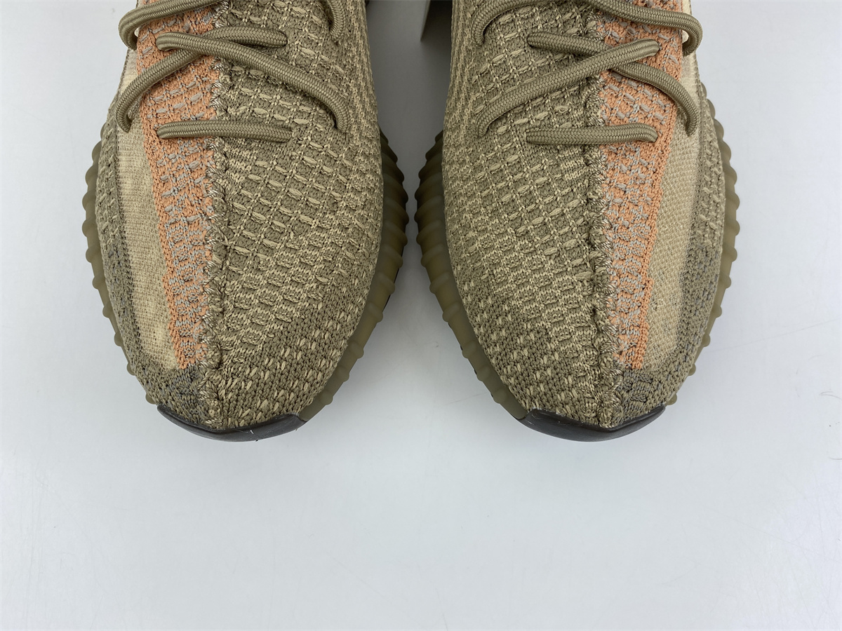ad*s Y**zy boost 350 v2 sand taupe fz5240