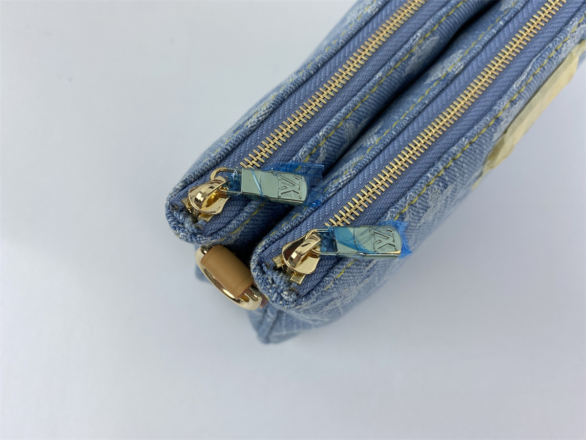 LV Pochette Monogram Blue (24.5x13.5x6.5cm)