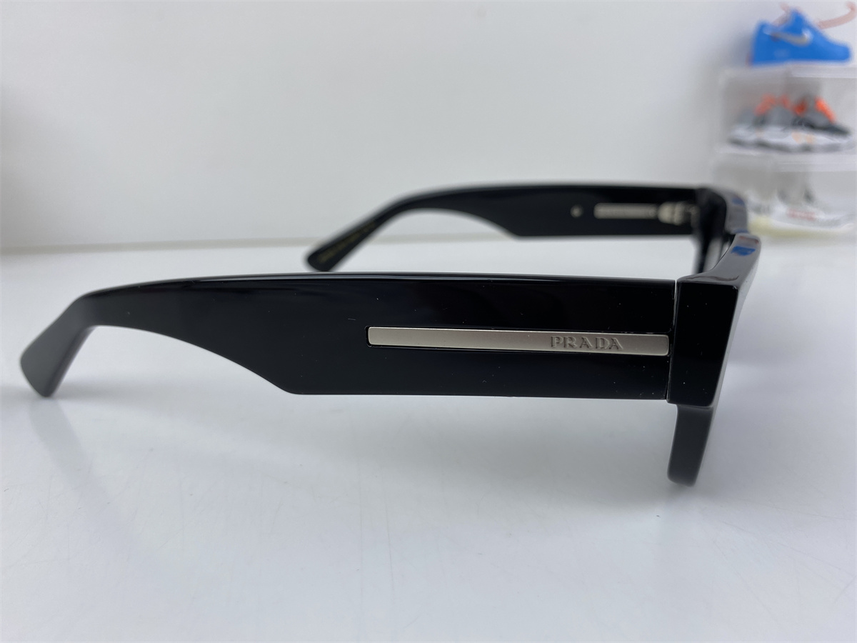 Pra*a sunglasses