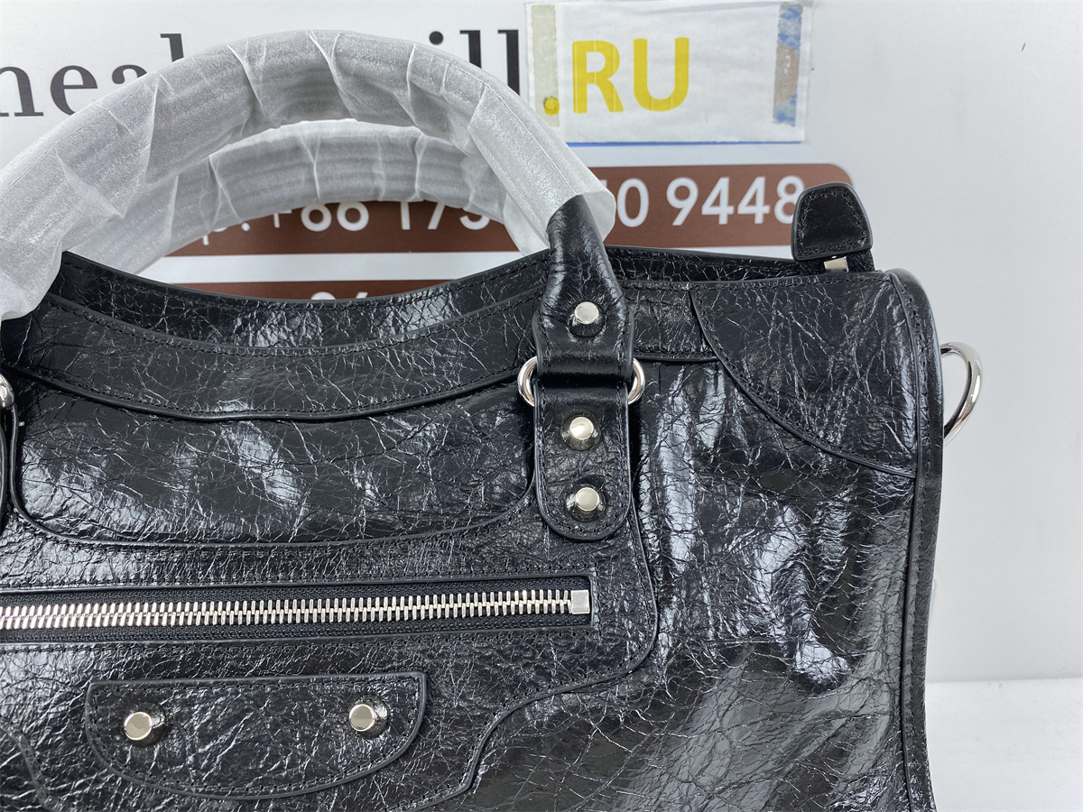 Ba*len*cia*ga* le city black (29.9x19.1x9.9cm)