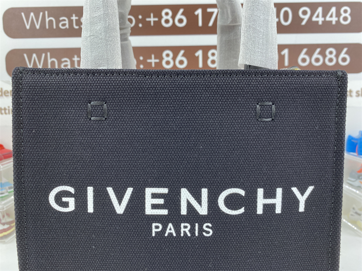 GIVENCHY Black Canvas TOTE Bag (19x8x16cm)
