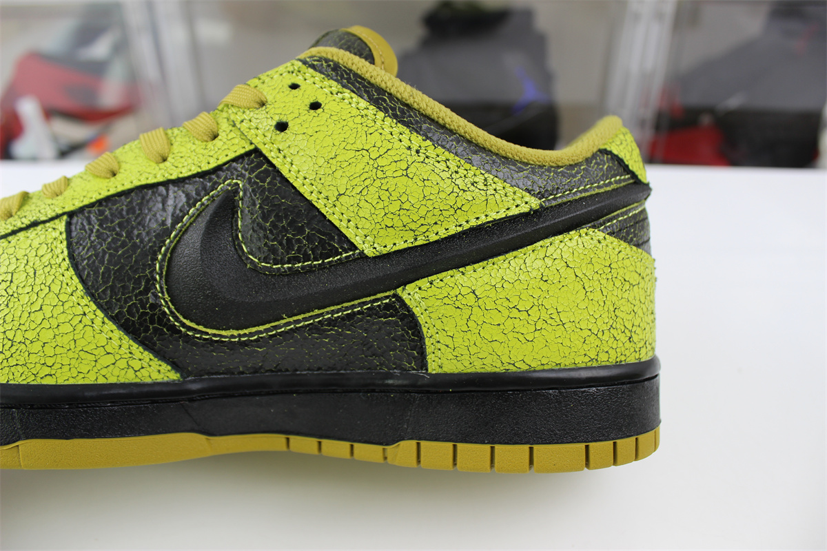 Nike Dunk Low “Halloween”