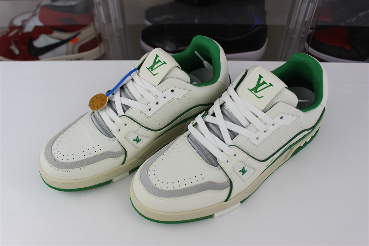 l**is V*t*n white green arch light sneaker