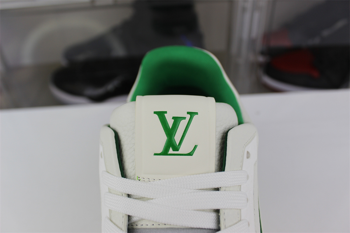 l**is V*t*n white green arch light sneaker
