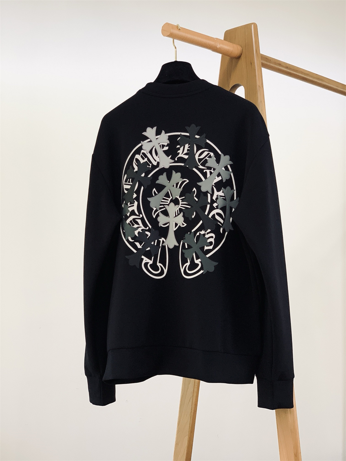 Chromes Hearts Hoodies (lots of colors, send me other styles if you looking for)