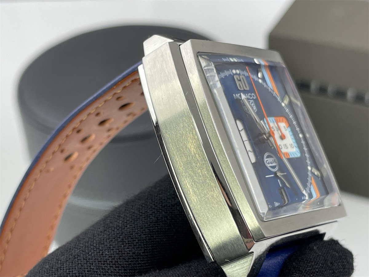 Tiger Heuer Monaco mens watch Battery movement