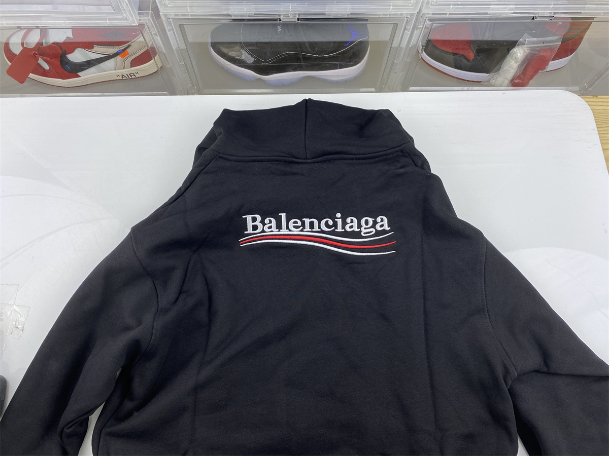 Ba*len*cia*ga cola wave black color hoodie