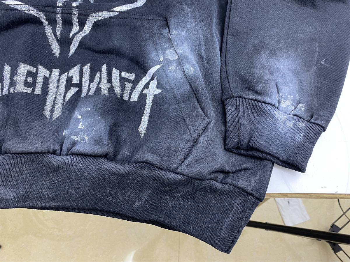 Ba*len*cia*ga graffit black