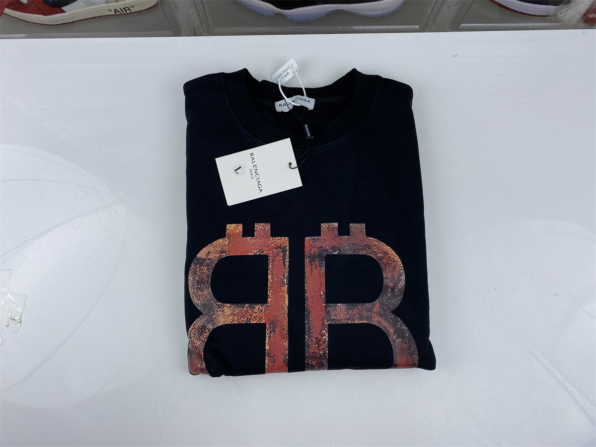 Ba*len*cia*ga bit-coin black (1 pcs)