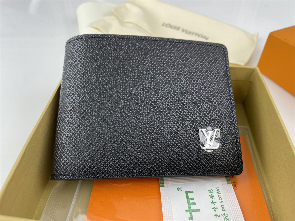 LV Multiple Black Wallet ( 11.5 x 9 x 1.5 cm)
