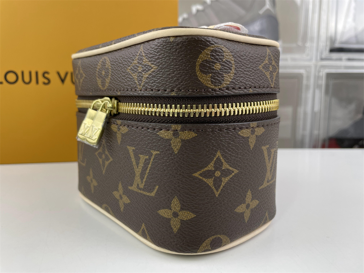 LV Nice Nano (14 x 10.2 x 8.5 cm)