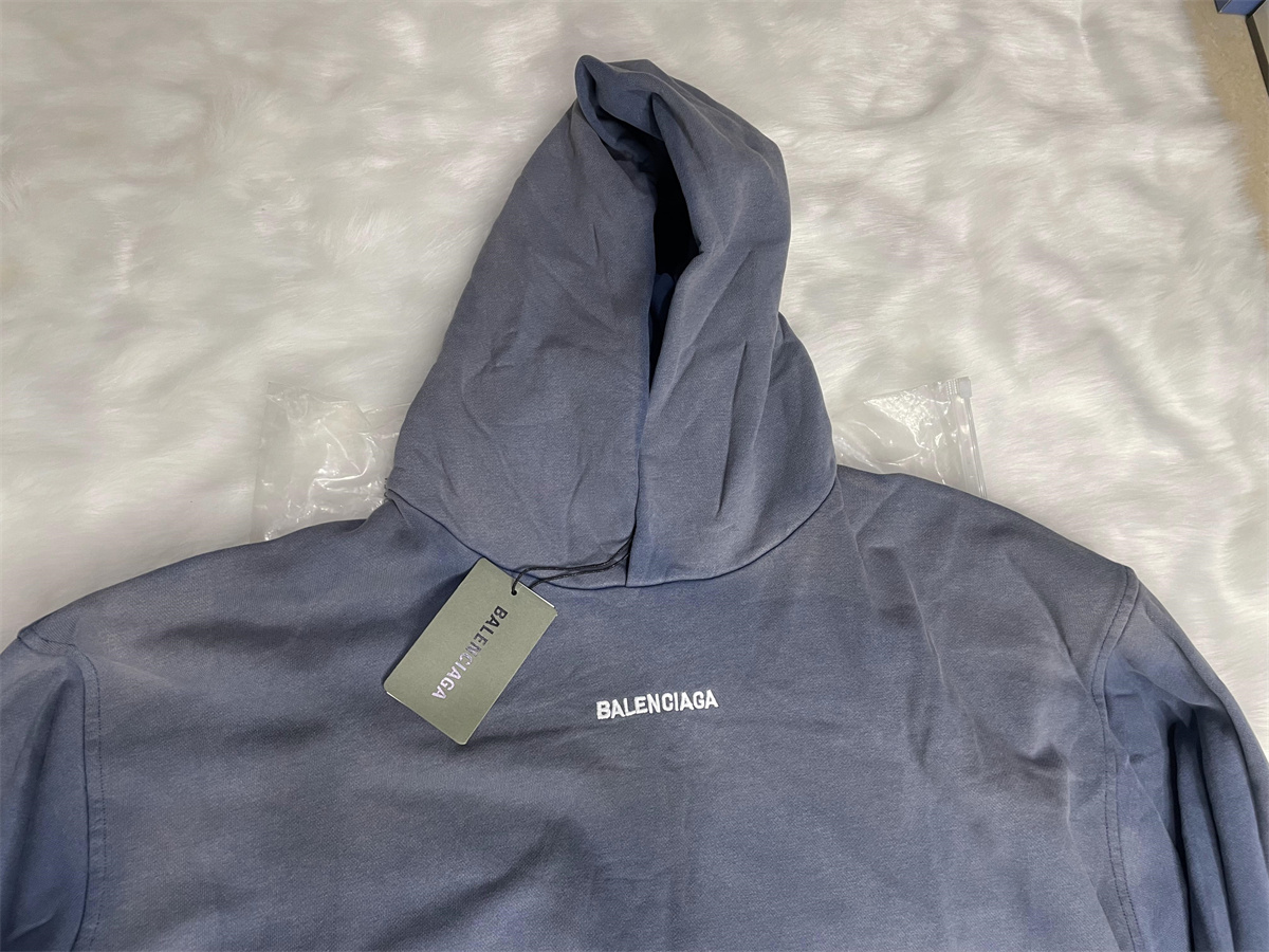 Ba*len*cia*ga wathet blue hoodie