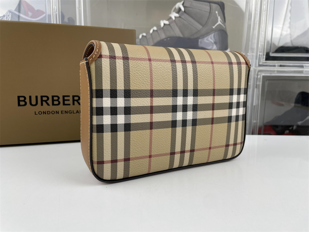 B**rry bag ( 20 x 4.7 x 13.5 cm)