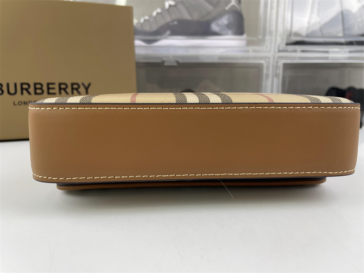 B**rry bag ( 20 x 4.7 x 13.5 cm)
