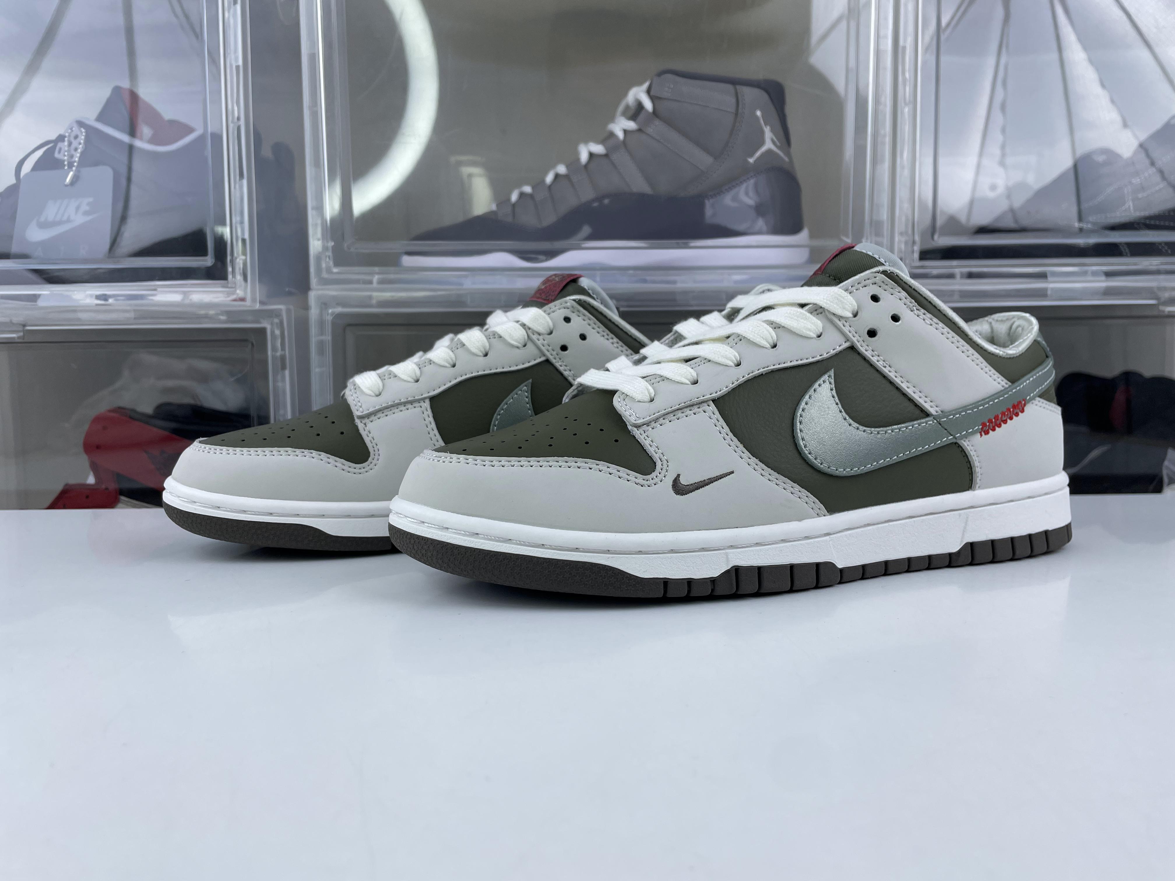 Nike Dunk Low “Year of the Snake”