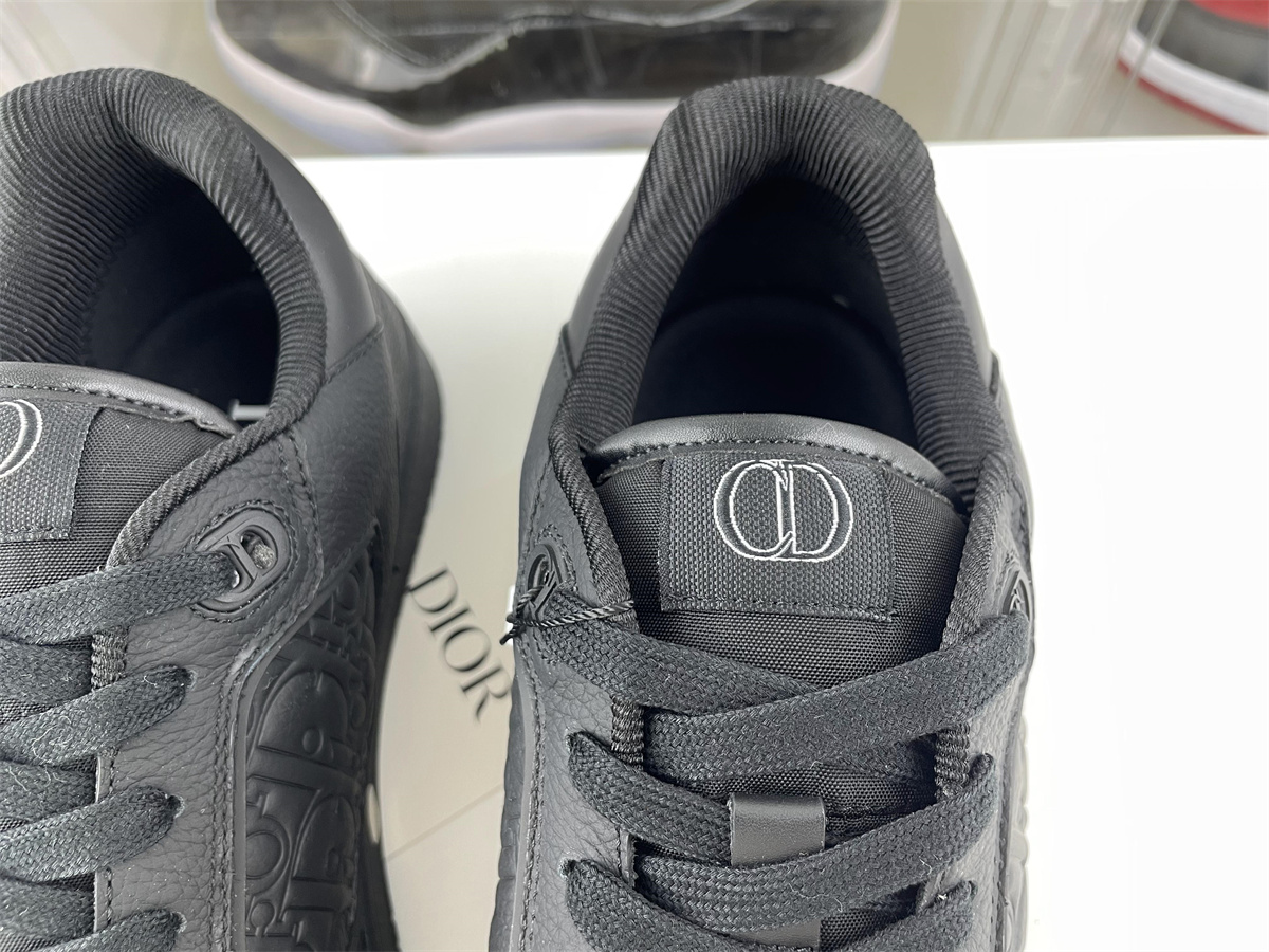 D shoes Black B27
