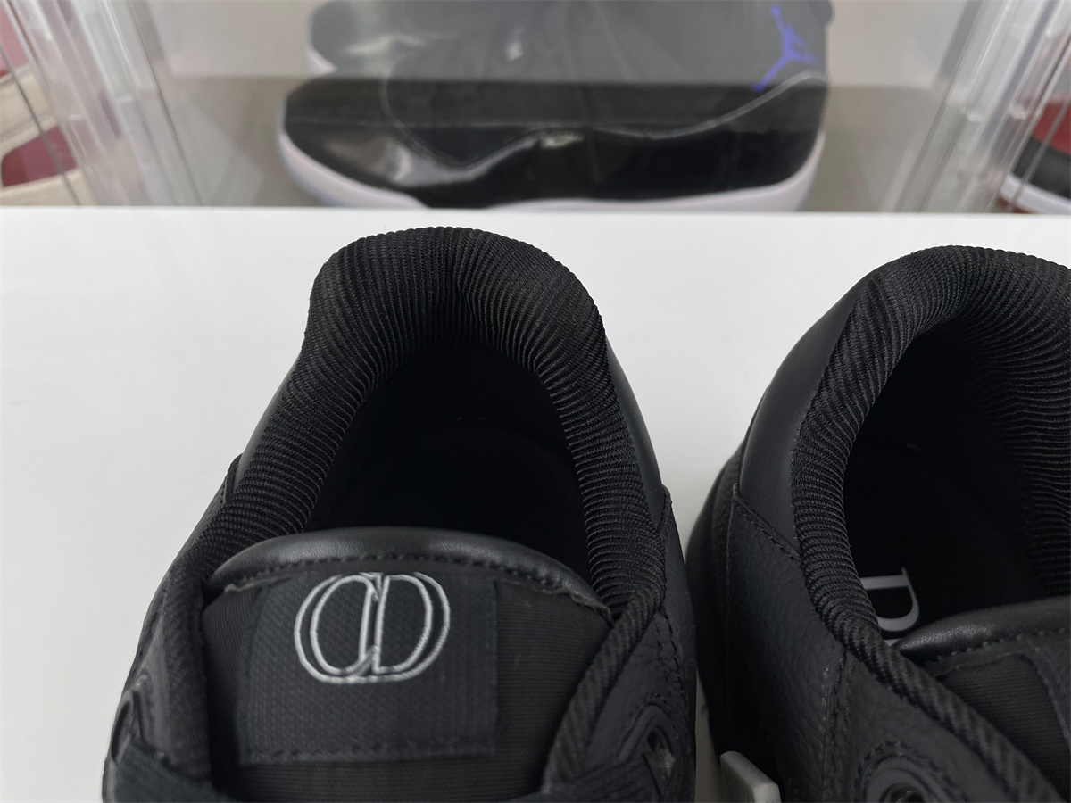 D shoes Black B27