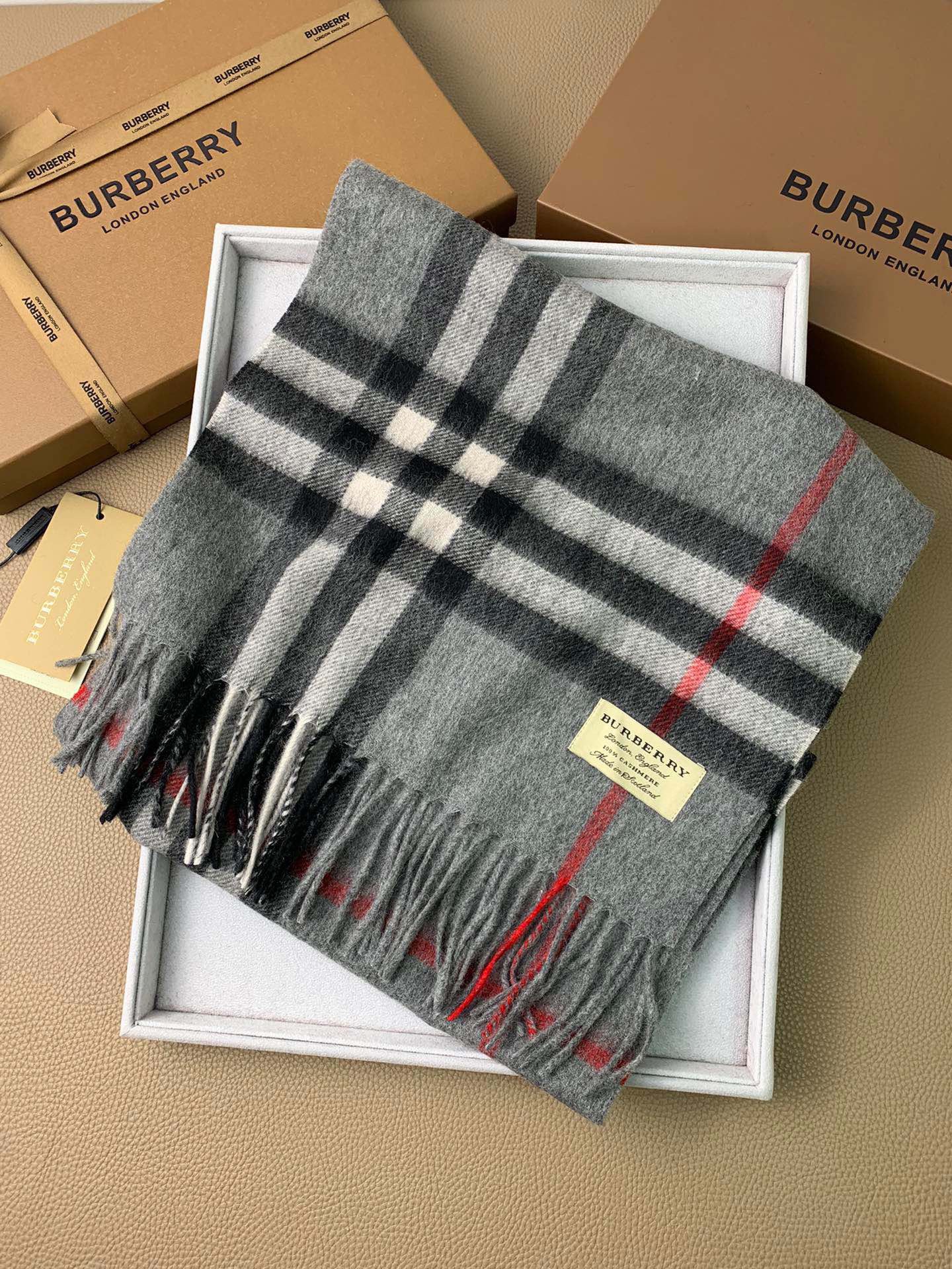 B**rry classical scarf grey red ( 168x 30cm)