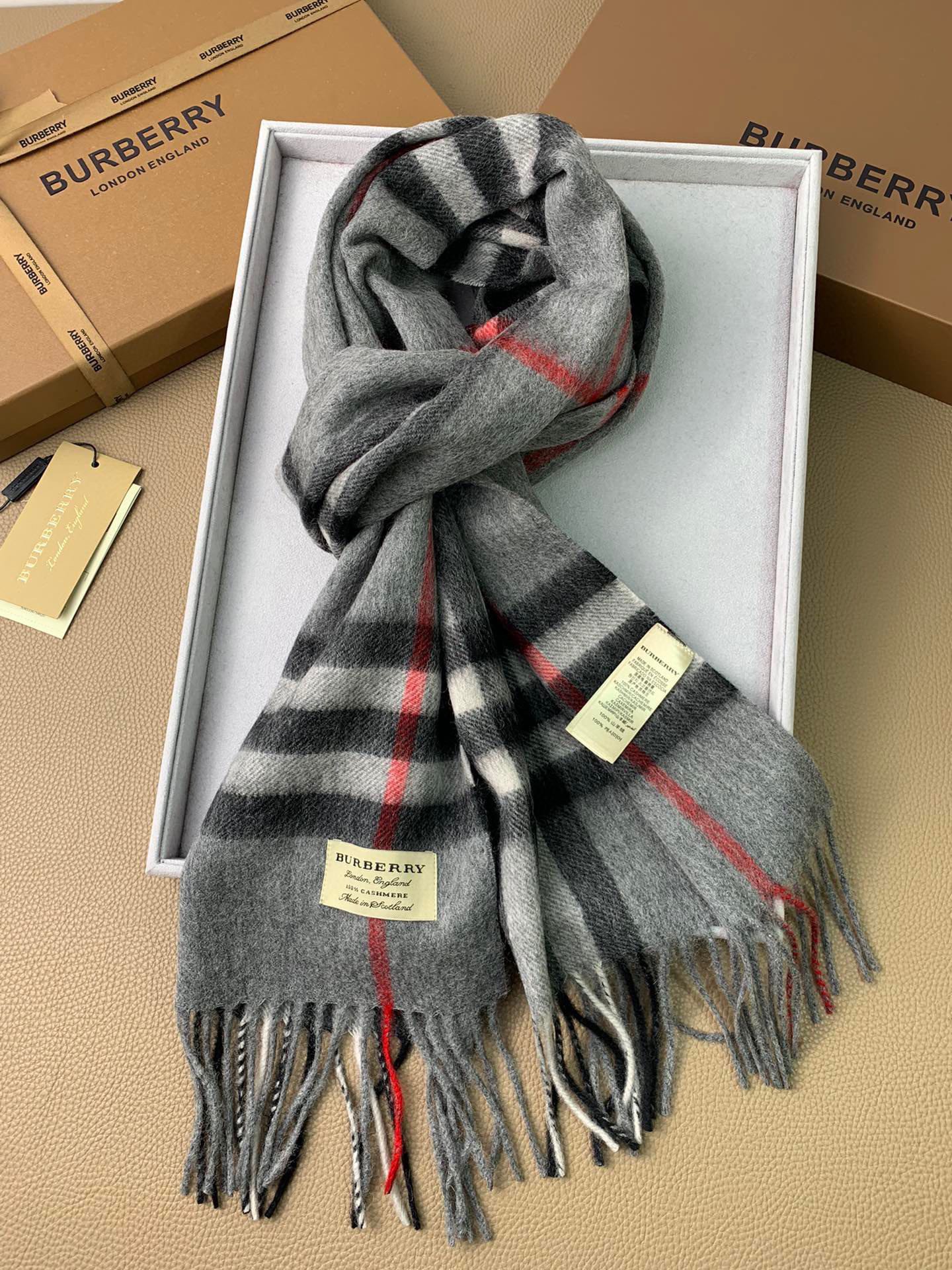 B**rry classical scarf grey red ( 168x 30cm)