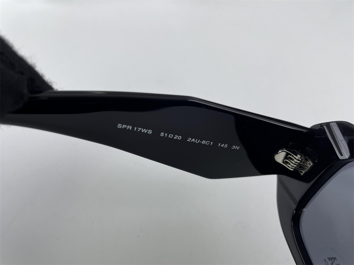 Pra*a black cool sunglasses