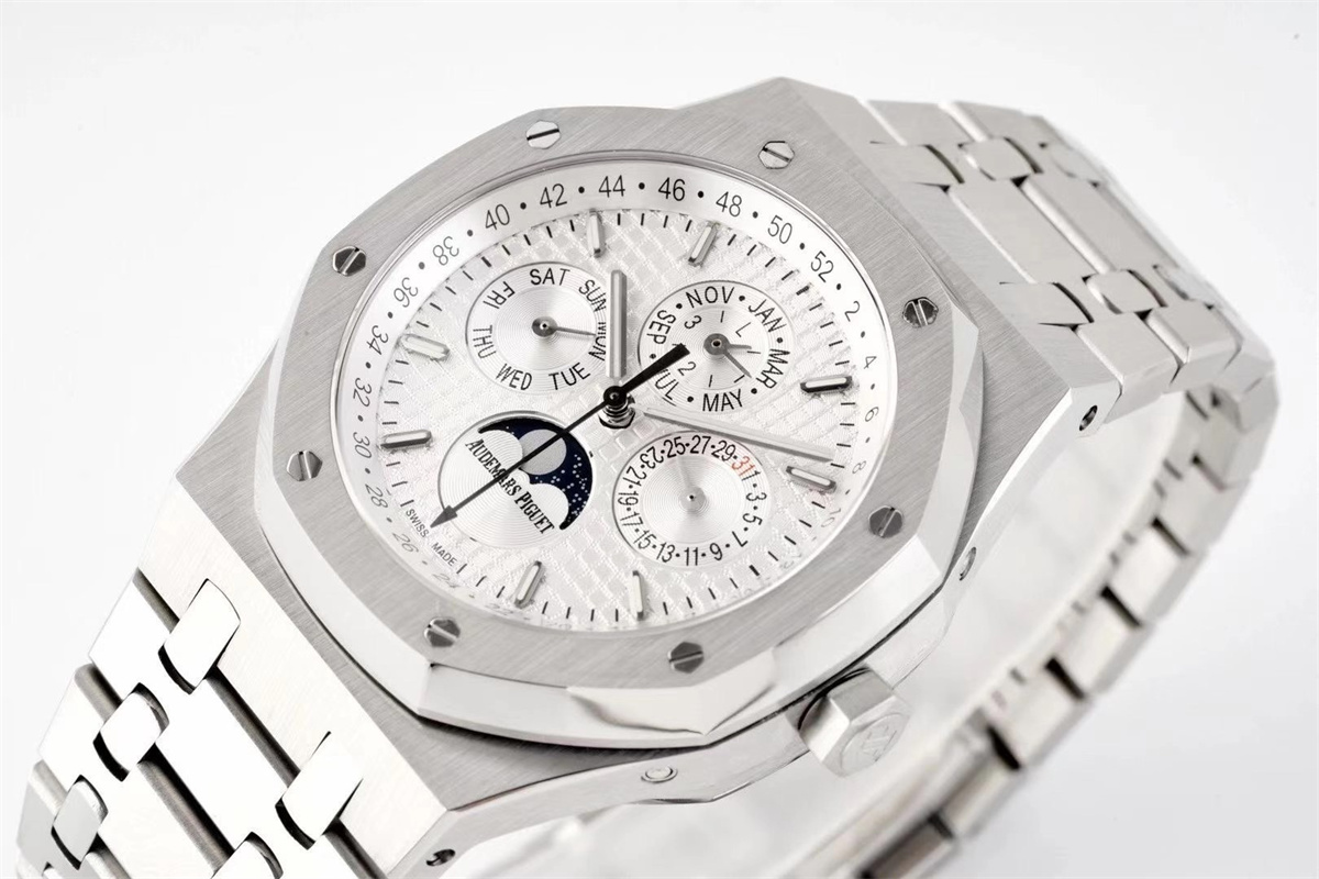 AP White with Date Moon Stars (41mm)