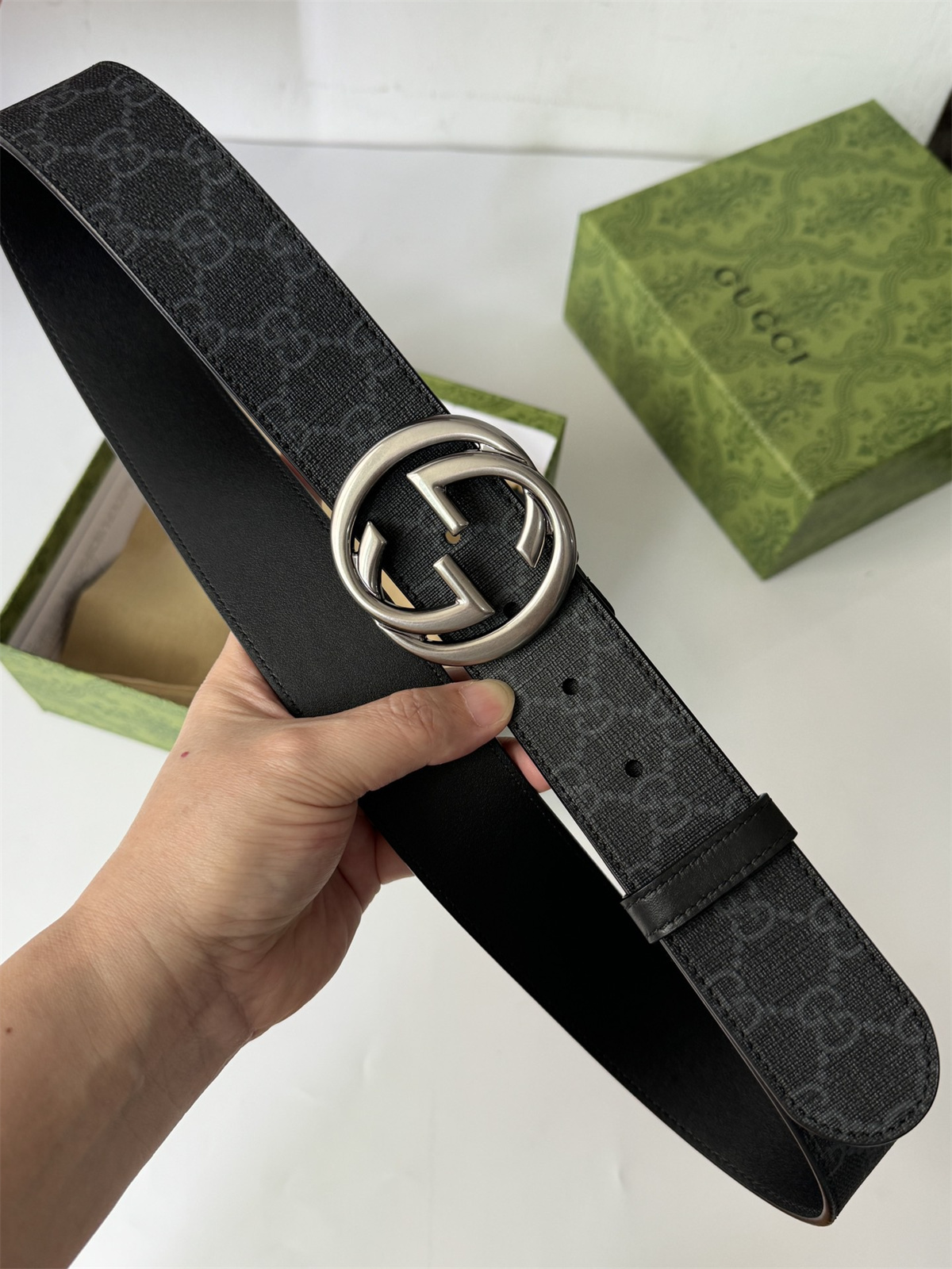 g*u*i black S*p*e canvas belt