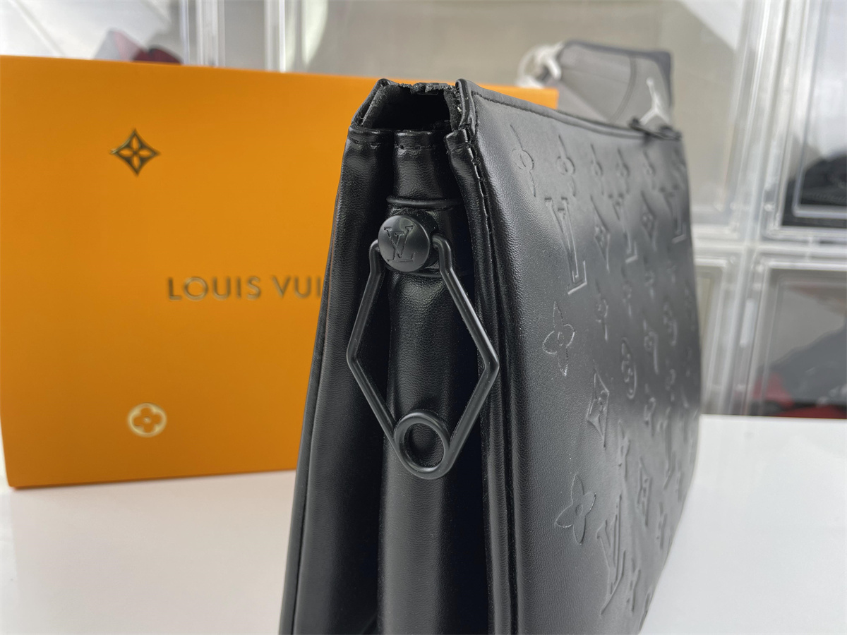 Black LV Coussin bag ( 26x20x12cm )