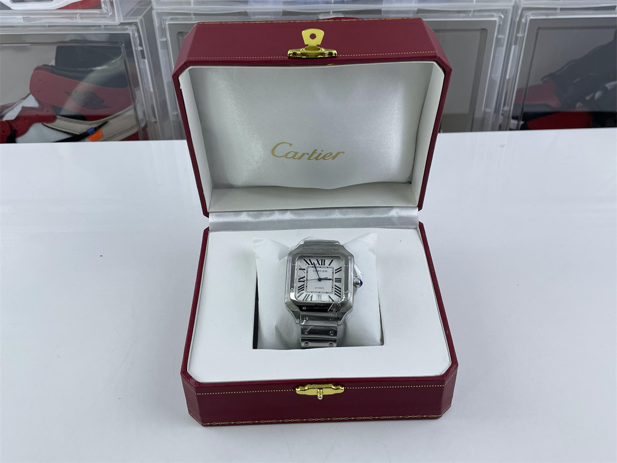 Cartier mens Watch, (39.8x47.5x9.08mm )